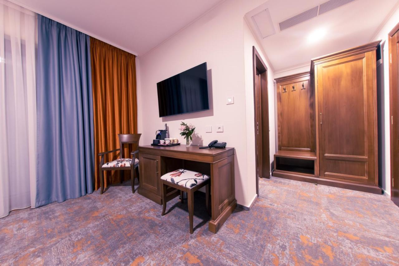 Hotel Aura Unirii Alba Iulia Extérieur photo