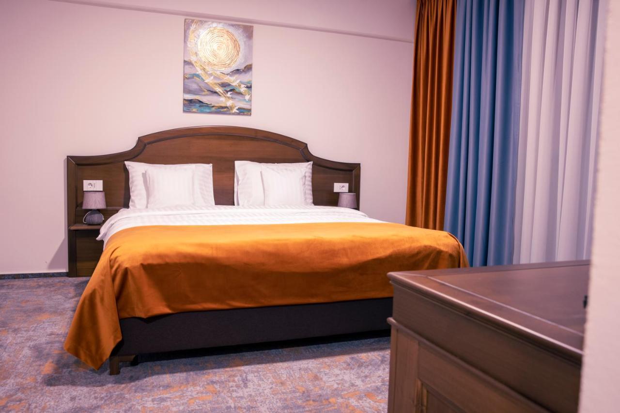 Hotel Aura Unirii Alba Iulia Extérieur photo