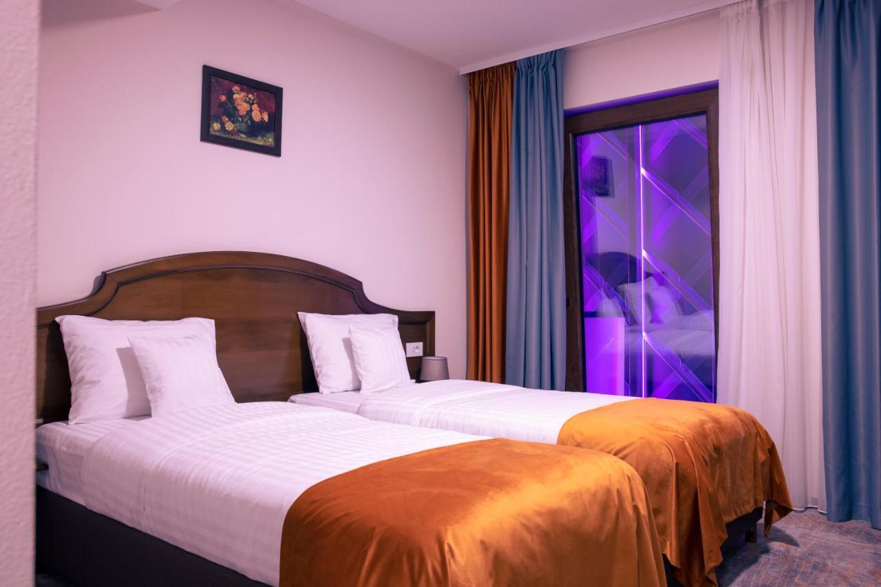 Hotel Aura Unirii Alba Iulia Extérieur photo