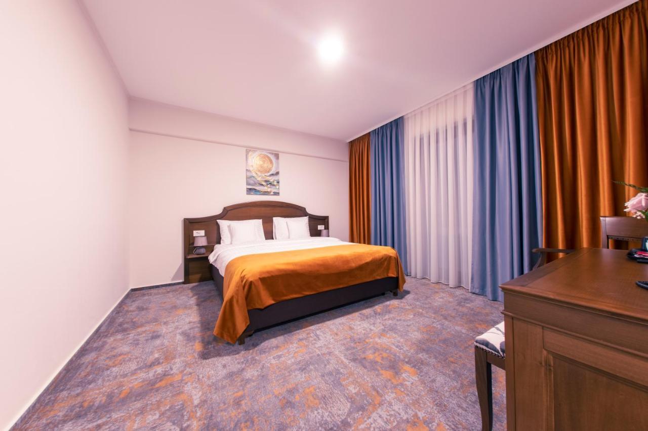 Hotel Aura Unirii Alba Iulia Extérieur photo