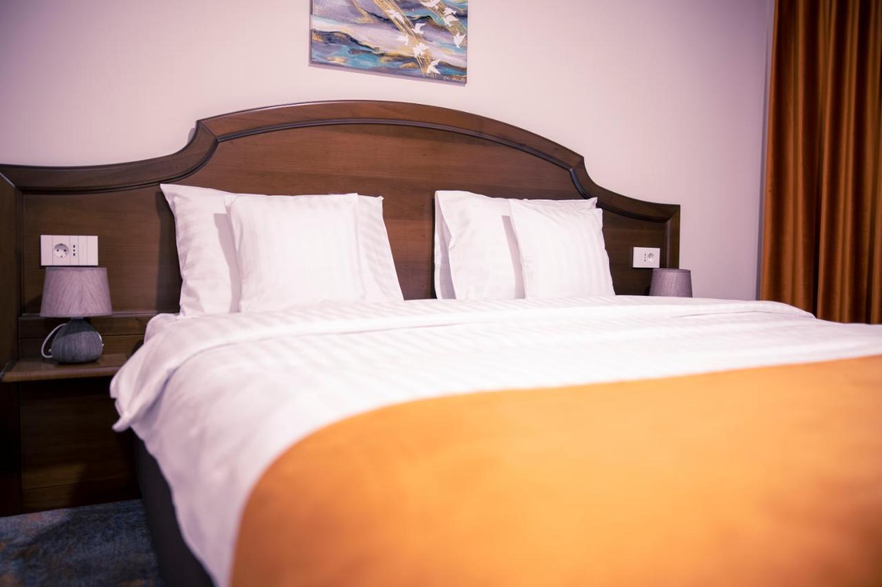 Hotel Aura Unirii Alba Iulia Extérieur photo