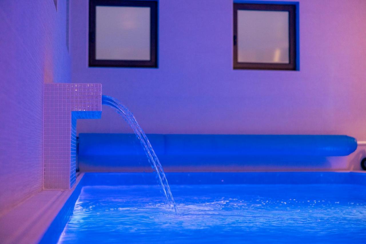 Hotel Aura Unirii Alba Iulia Extérieur photo