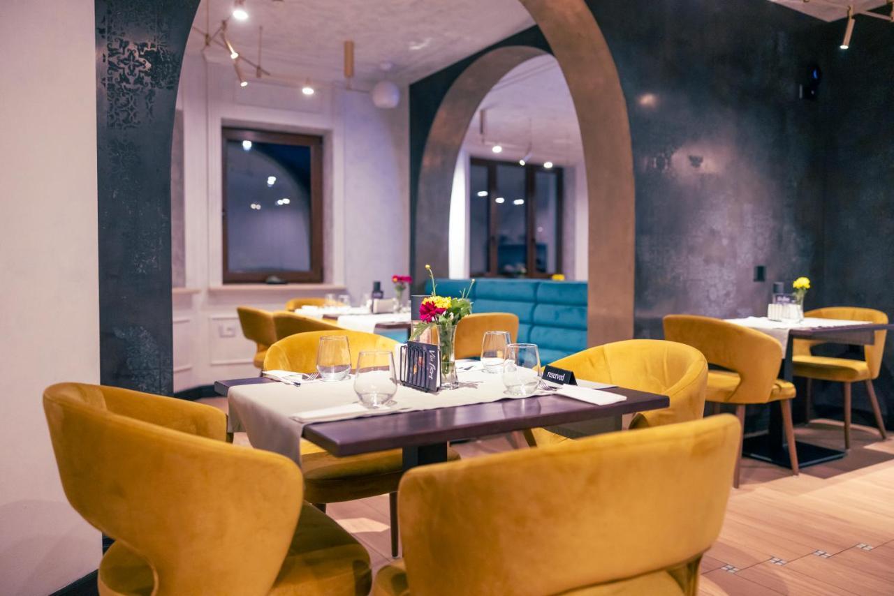 Hotel Aura Unirii Alba Iulia Extérieur photo